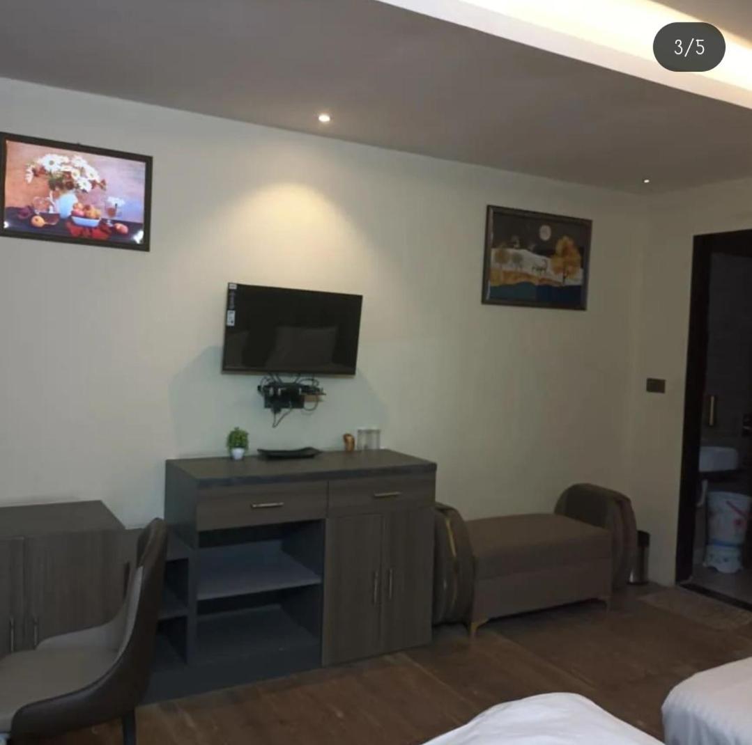 Hotel Kritika 大诺伊达 外观 照片